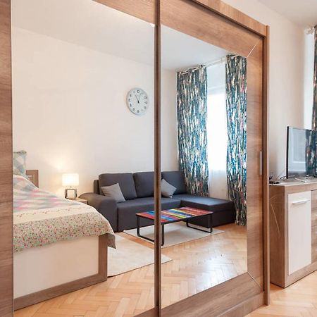 Barto Apartment Praha Bagian luar foto